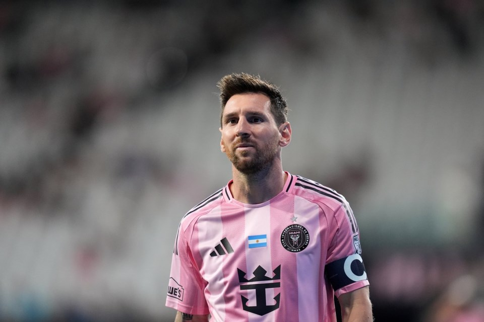 Messi looking frustrated